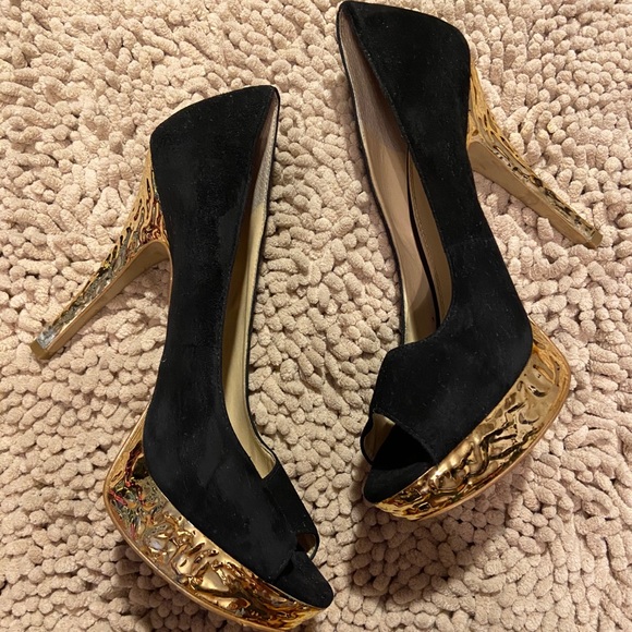 Enzo Angiolini Shoes - Enzo Angiolini Black & Gold Heels